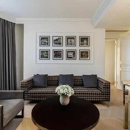 The Mor Apartment *
